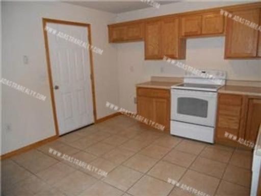 104 W 5th St,, Edgerton, KS 66021