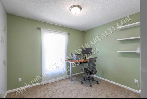 1921 SW 4th St, , Lees Summit, MO 64081