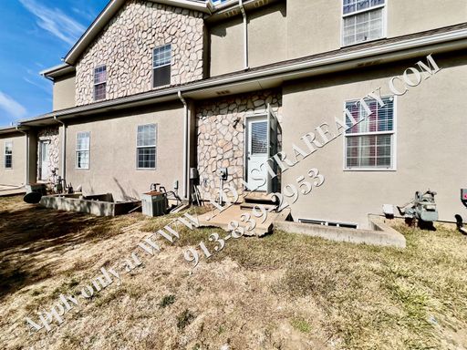 725 Woodson Ln,, Gardner, KS 66030