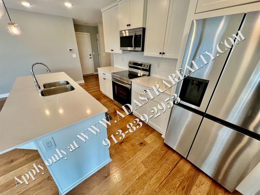 18013 Hauser St,, Overland Park, KS 66062