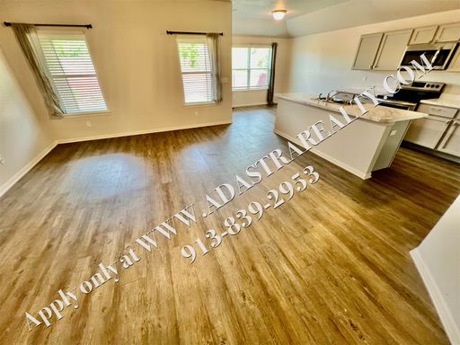 21749 Franklin St,, Spring Hill, KS 66083