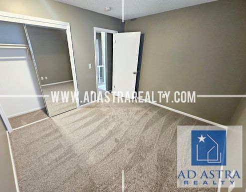 11807 Caenen St,, Overland Park, KS 66210