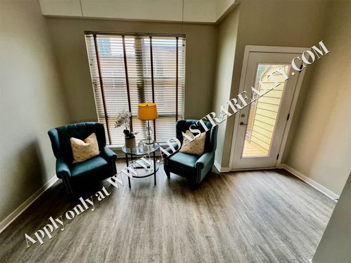 4545 Madison Ave,, Kansas City, MO 64111
