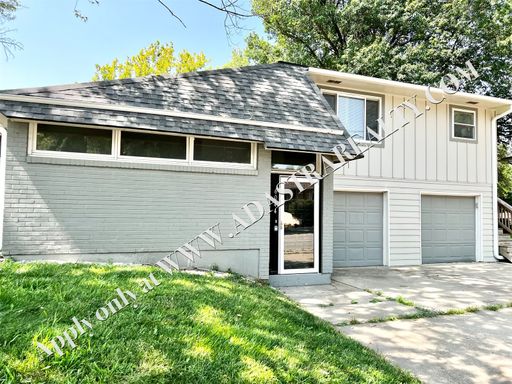 6044 Pflumm Rd,, Shawnee, KS 66216