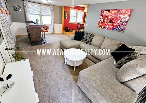227 S Walnut St,, Olathe, KS 66061