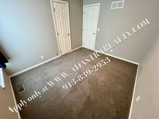 18521 S Mulberry Ct,, Gardner, KS 66030