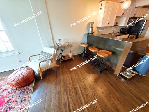 3001 Gillham Rd Apt 206,, Kansas City, MO 64108