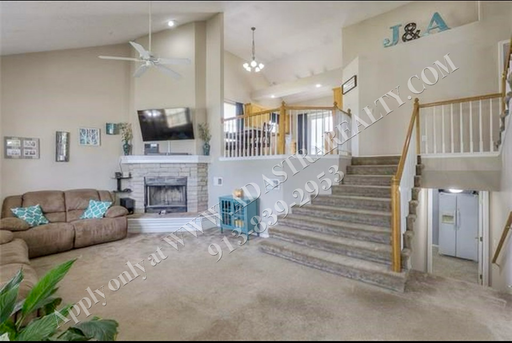  1317 E Sleepy Hollow Dr, Olathe, KS 66062