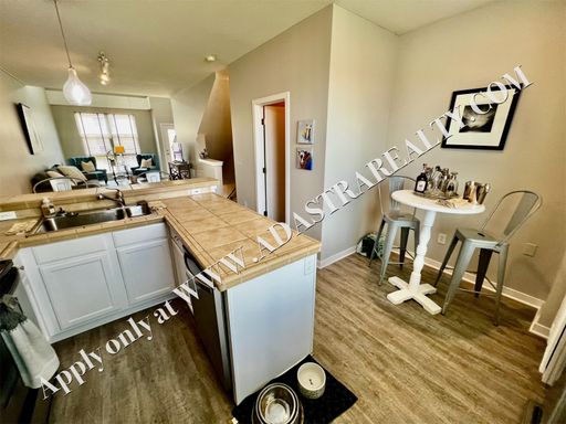 4545 Madison Ave,, Kansas City, MO 64111
