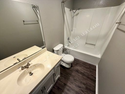 2101 SW 8th St,, Unit D,, Blue Springs, MO 64015