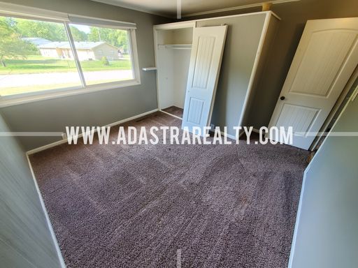 6011 N Forest Ave,, Gladstone, MO 64118-4823