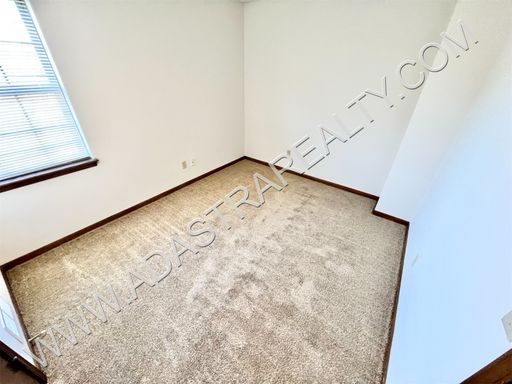14942 Riggs St,, Overland Park, KS 66223