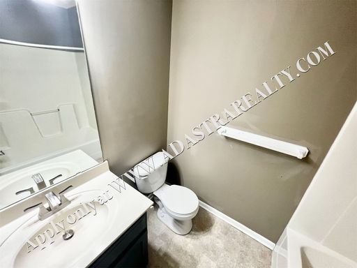 5205 Woodland Dr,, Shawnee, KS 66218-9044