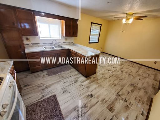 5327 E 100th St,, Kansas City, MO 64137