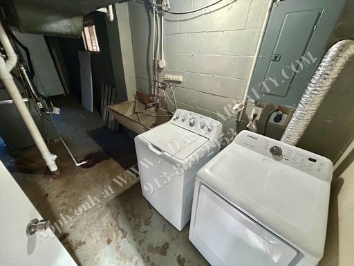 9 W Pocahontas Ln, , Kansas City, MO 64114