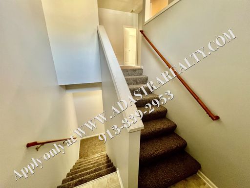 725 Woodson Ln,, Gardner, KS 66030