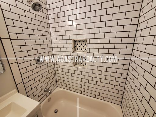 9709 Eby St,, Overland Park, KS 66212