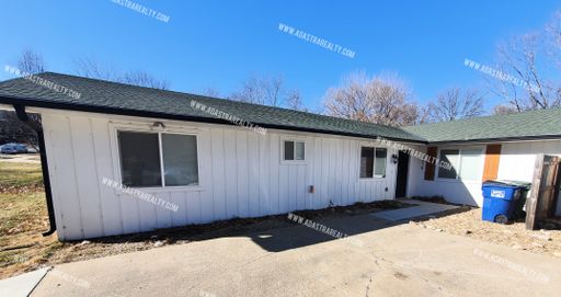 1518 W 26th St,, Lawrence, KS 66046