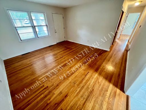 727 N Chestnut St, , Olathe, KS 66061