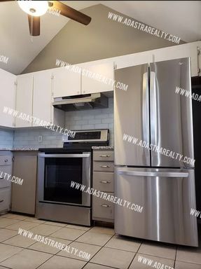 8410 W 55th Ter,, Merriam, KS 66202