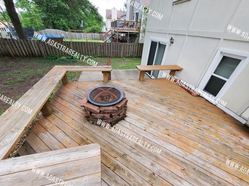 11006 W 76th St,, Shawnee, KS 66214-1268