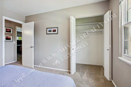3426 NE 69th St,, Kansas City, MO 64119