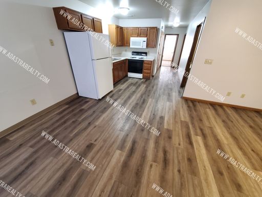 218 N Crest Dr,, Raymore, MO 64083