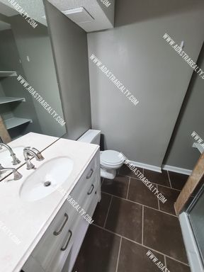 15810 Beverly St,, Overland Park, KS 66223-3475