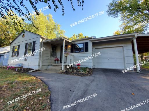 4825 W 75th St,, Prairie Village, KS 66208