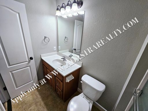 917 SW Imperial Ln,, Blue Springs, MO 64064