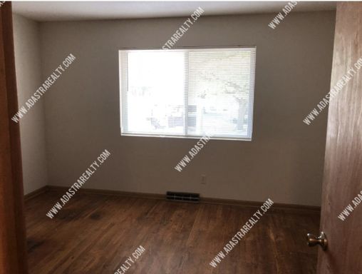 110 Brookside Dr,, Paola, KS 66071