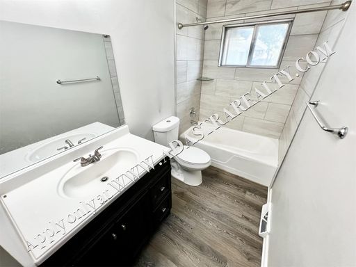 6044 Pflumm Rd,, Shawnee, KS 66216