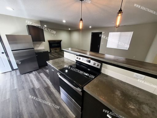 1518 W 26th St,, Lawrence, KS 66046