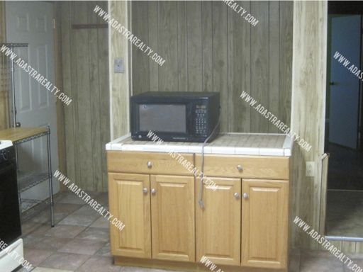 1508 N 1732 Rd,, Lawrence, KS 66044