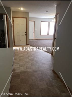 704 Meadow Ct,, Unit A,, Peculiar, MO 64078-2567