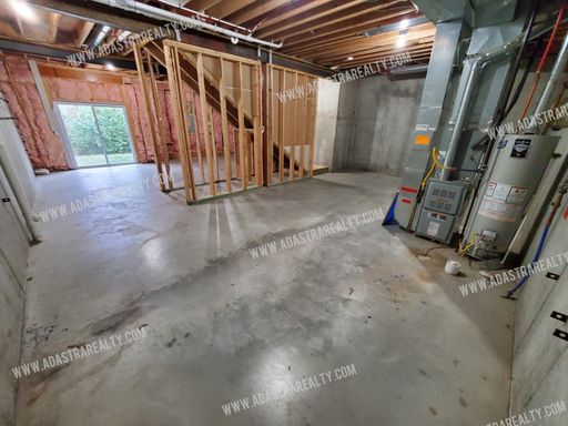 21782 W 123rd Ter,, Olathe, KS 66061-7628