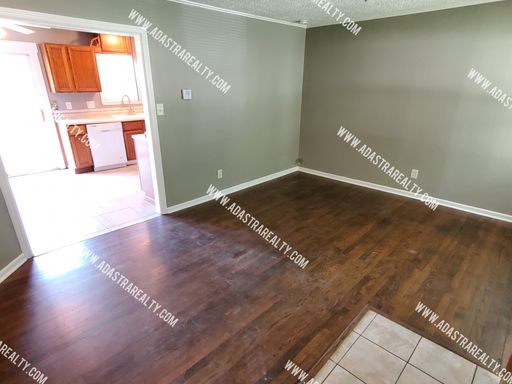 11121 E 56th Ter,, Raytown, MO 64133-2924