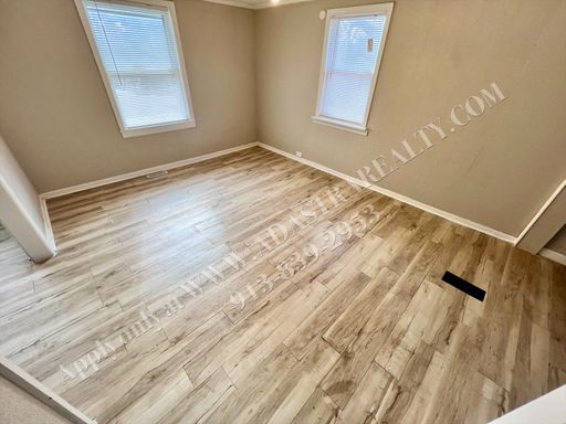 9603 E 35th St S, Independence, MO 64052