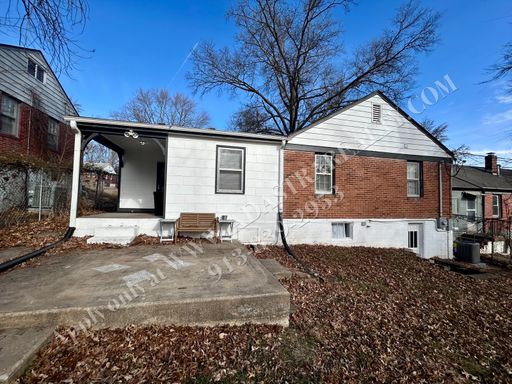 9 W Pocahontas Ln, , Kansas City, MO 64114