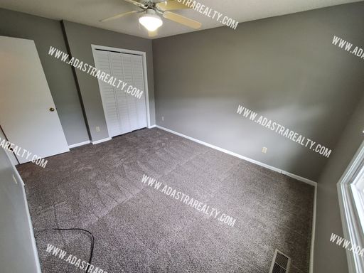 11006 W 76th St,, Shawnee, KS 66214-1268