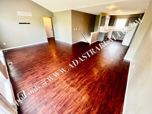 5205 Woodland Dr,, Shawnee, KS 66218-9044