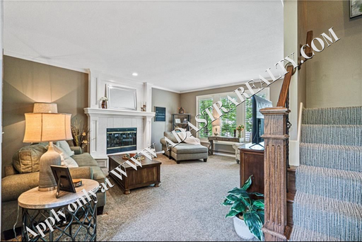 4904 157th St,, Overland Park, KS 66224