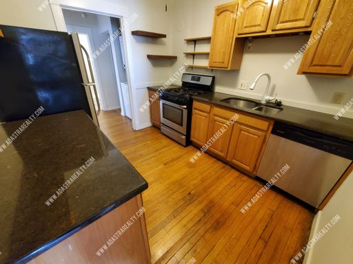 2821 Charlotte St,, Unit 2N,, Kansas City, MO 64109