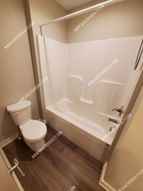 324 N 4th Ter,, Louisburg, KS 66053