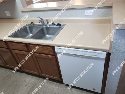 705 Arkansas St, , Unit B,, Lawrence, KS 66044-2350