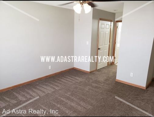 704 Meadow Ct,, Unit A,, Peculiar, MO 64078-2567