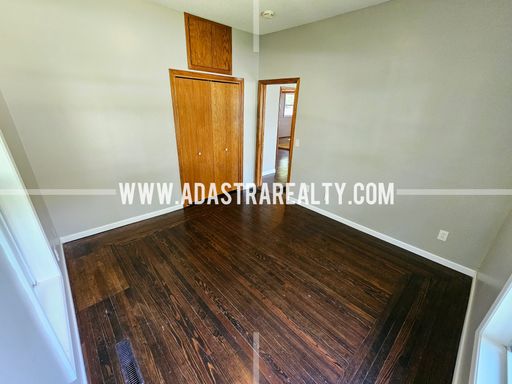 8617 Grant St,, Overland Park, KS 66212