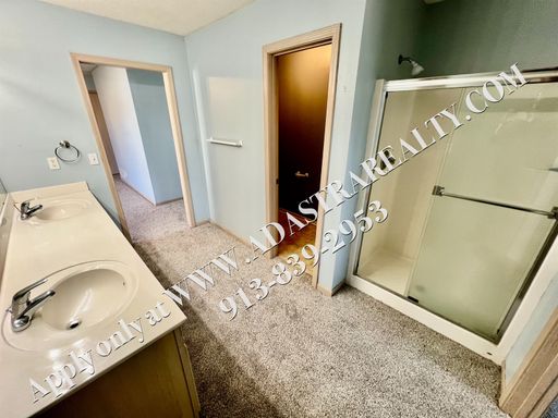 2141 SW Rambling Vine Rd,, Lee's Summit, MO 64082