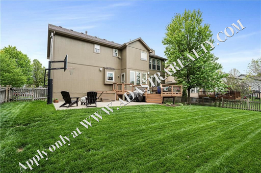 4904 157th St,, Overland Park, KS 66224