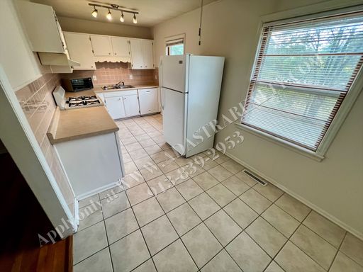 727 N Chestnut St, , Olathe, KS 66061